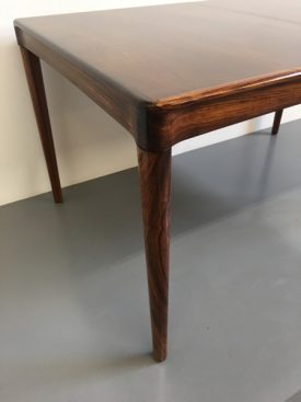Dyrlund Rosewood Extending Table