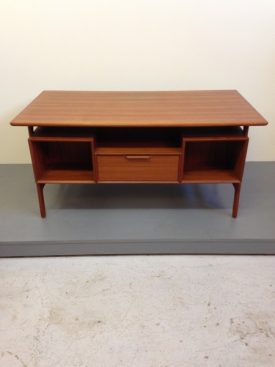 Gunni Omann Teak Desk