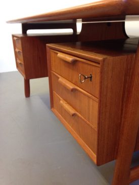 Gunni Omann Teak Desk