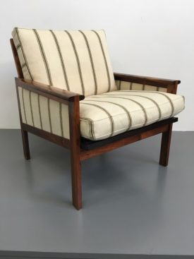 Illum Wikkelsø rosewood lounge chairs