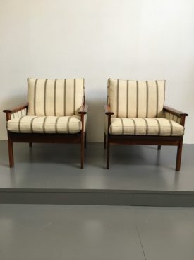 Illum Wikkelsø rosewood lounge chairs