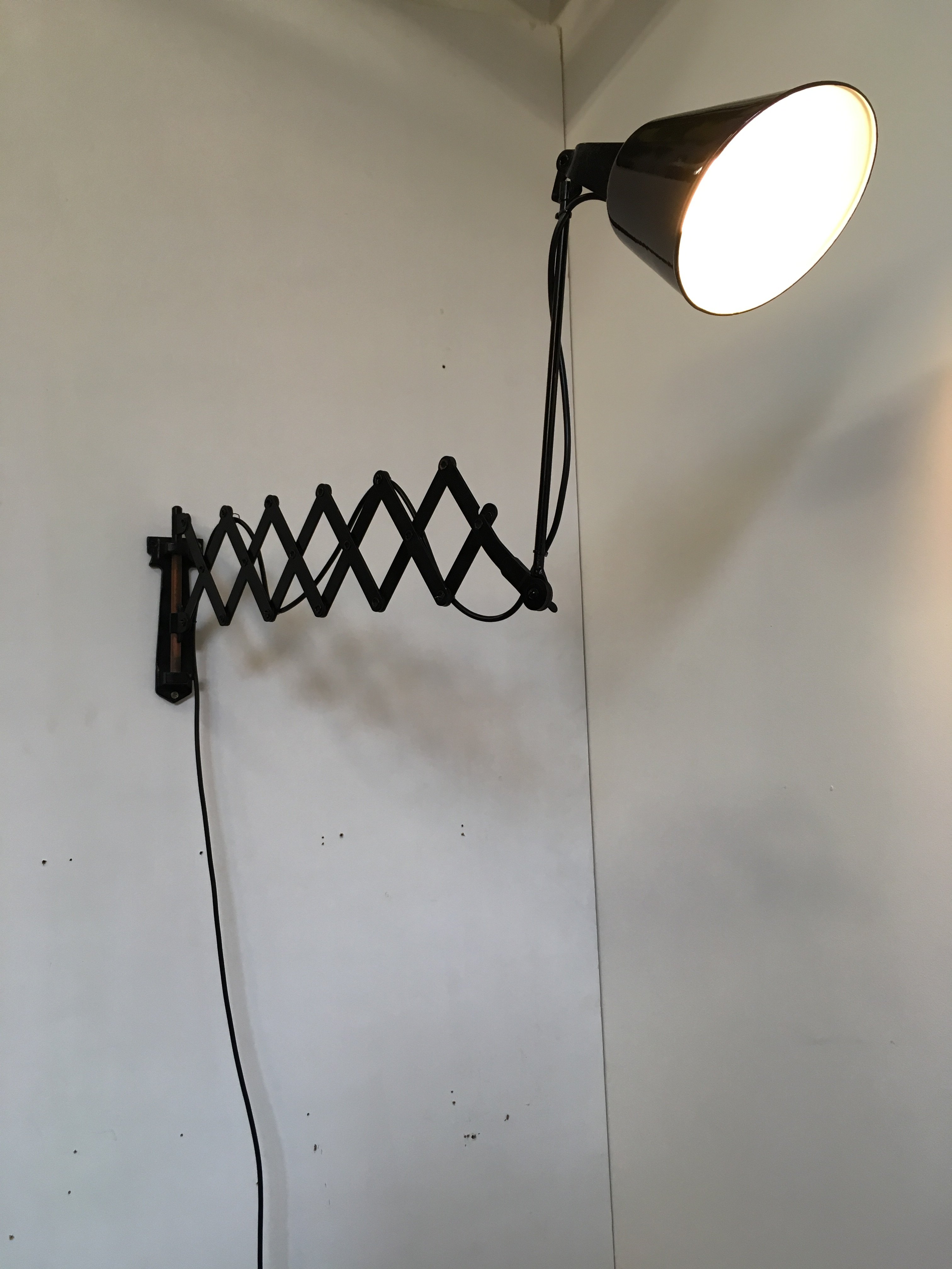 Walligraph Accordian Lamp