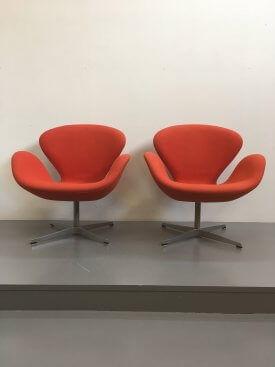 Arne Jacobsen Swan Chair