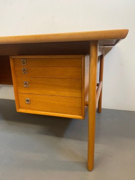 Arne Vodder Executive Desk