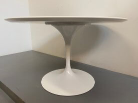 Saarinen Tulip Table by Knoll