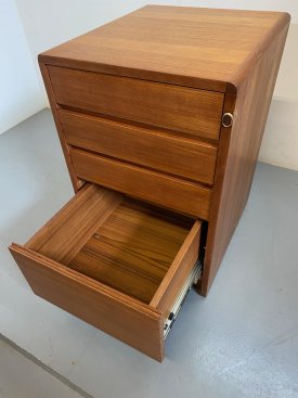 Dyrlund Drawer Pod