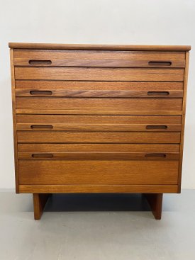 William Lawrence Chest of Drawers