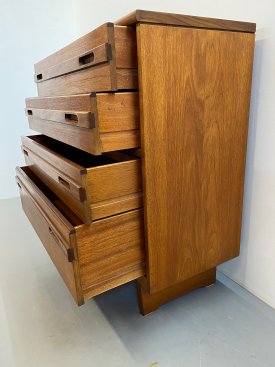 William Lawrence Chest of Drawers