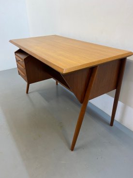 Gunnar Nielsen Cantilevered Desk